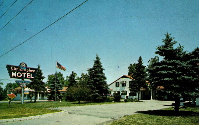 St. Cristopher Motel - Vintage Postcard (newer photo)
